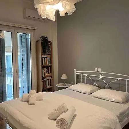 2Bdr Apartment In Plaka-2 Mins Walk To Syntagma Athens Exterior photo