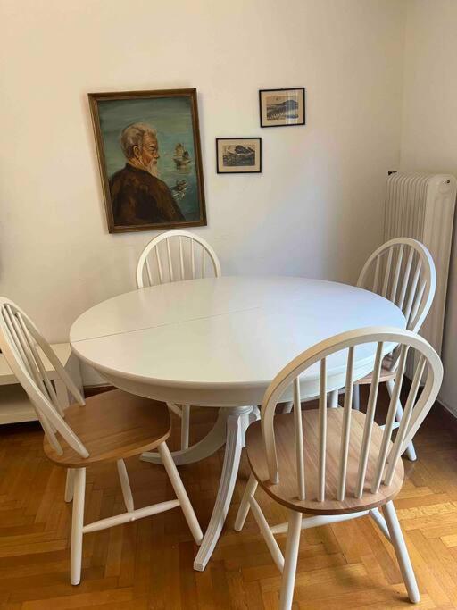 Apartment 2bdr In Plaka-2 Mins Walk To Syntagma *